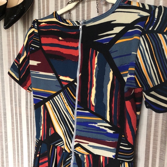 LLR | Stretchy Retro Silhouette Patterned Dress - Picture 4 of 4